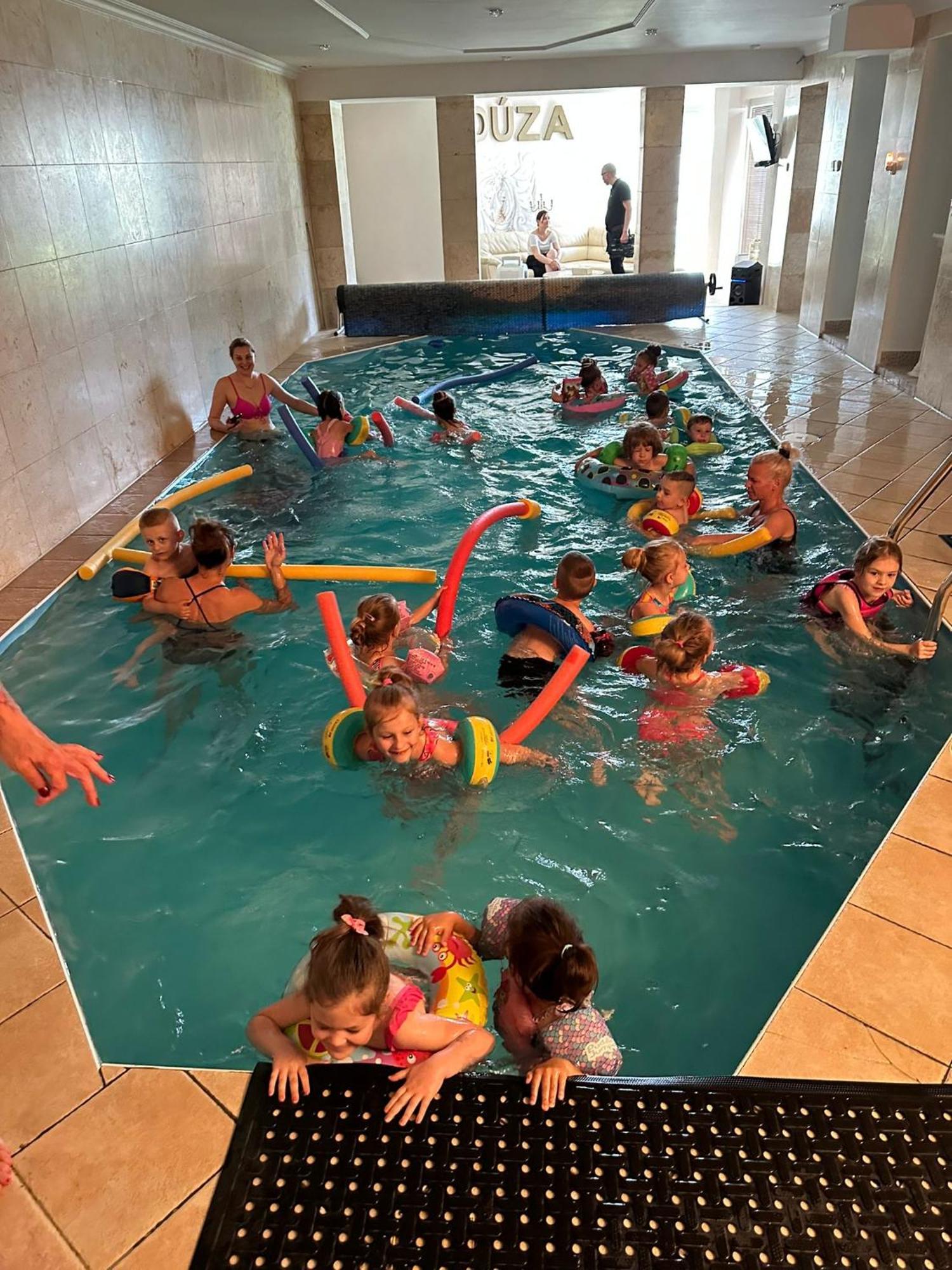 Meduza Wellness Spa S Ubytovanim Galgóc Kültér fotó