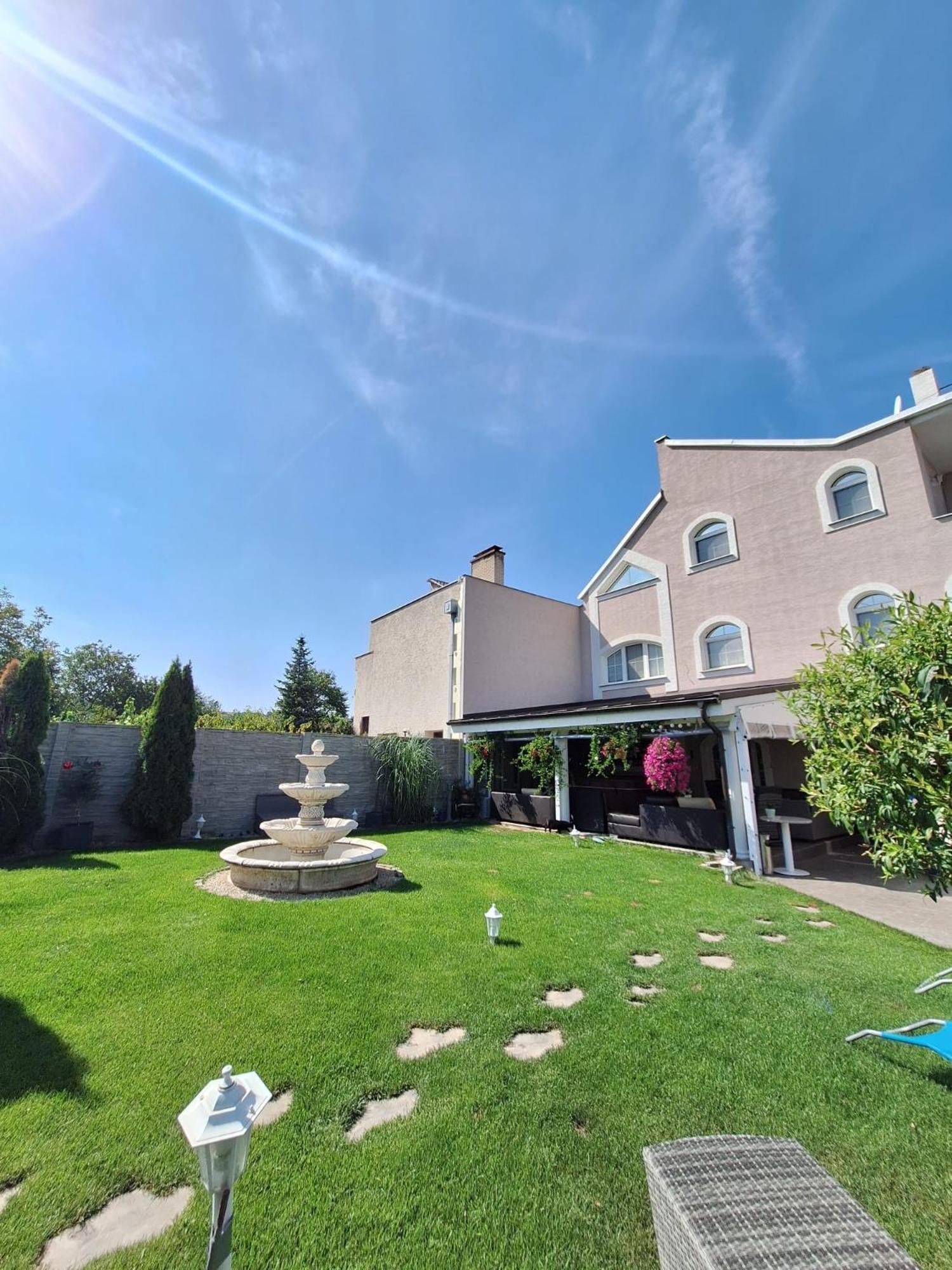 Meduza Wellness Spa S Ubytovanim Galgóc Kültér fotó
